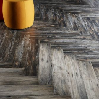 Fahatású burkolatok